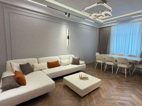 Elan №6217004 - Bakı, Elmlər Akademiyası m., 3 otaqlı, 120 m², 15/17 mərtəbə