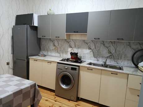 2 otaqlı həyət evi/bağ evi - Zabrat q. - 52 m²