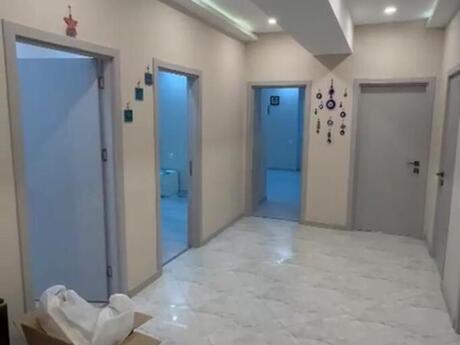 3 otaq · 126 m² · 4/11 mərtəbə, İnşaatçılar