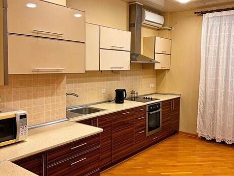 3-комн. новостройка - м. Гянджлик - 150 м²