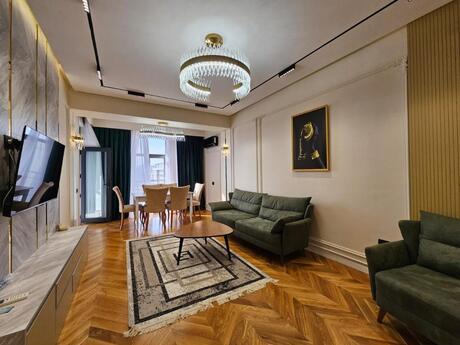 Elan №6217425 - Bakı, 28 May m., 2 otaqlı, 85 m², 11/16 mərtəbə