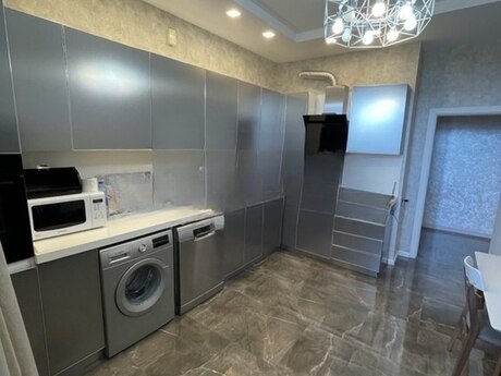 Kirayə 3 otaqlı mənzil, 130 m², Badamdar: 1 600 ₼/ay 4