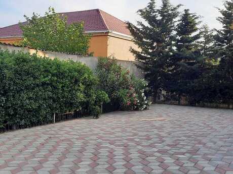 6 otaqlı həyət evi/bağ evi - Binə q. - 260 m²