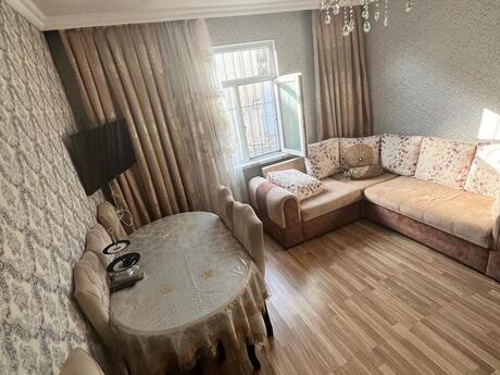 6 otaqlı həyət evi/bağ evi - Sabunçu r. - 300 m²