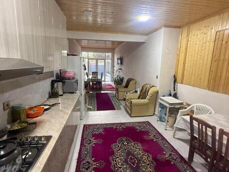 6 otaqlı həyət evi/bağ evi - Badamdar q. - 250 m²