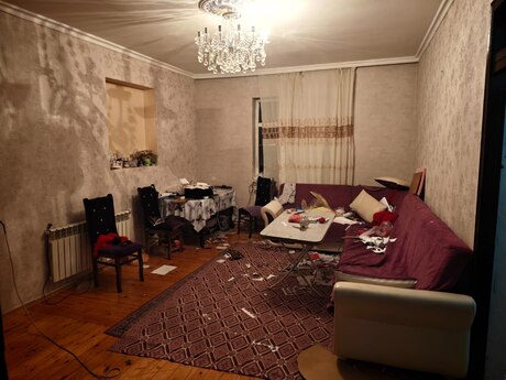 6 otaqlı həyət evi/bağ evi - Binəqədi r. - 120 m²