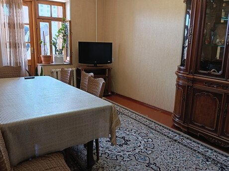 4-комн. вторичка - м. Азадлыг проспекти - 100 м²