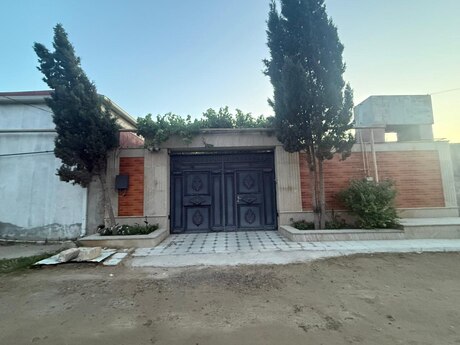 6-комн. дом/дача - пос. Забрат - 203 м²