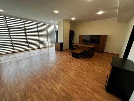 8 otaqlı ofis - Nəsimi r. - 330 m²