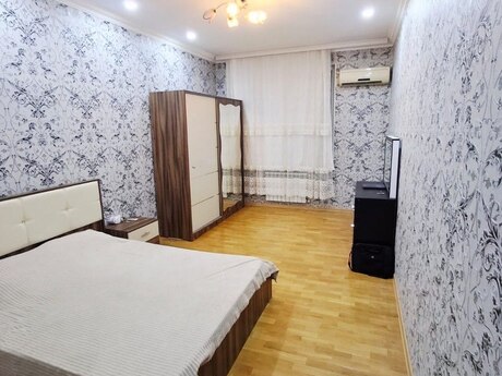 3-комн. новостройка - м. 20 января - 105 м²