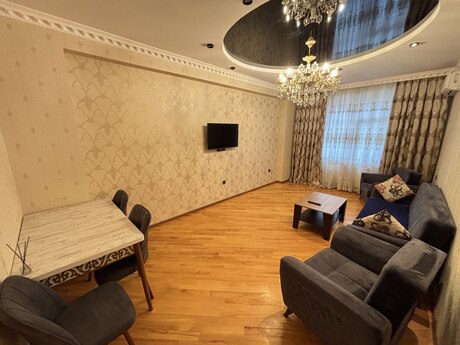 2-комн. новостройка - м. 28 мая - 70 м²