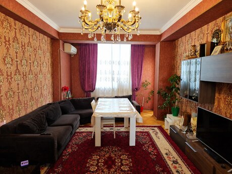 Elan №6218045 - Bakı, Yeni Yasamal q., 3 otaqlı, 165 m², 8/11 mərtəbə
