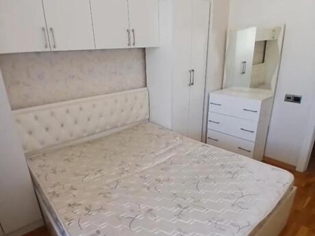 2-комн. новостройка - Абшеронcкий  р. - 55 м²