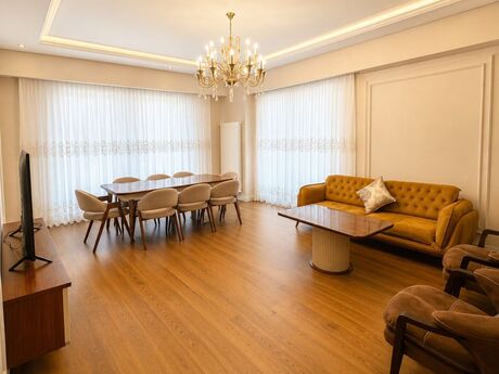 Elan №6218136 - Bakı, Bakmil m., 3 otaqlı, 106 m², 3/18 mərtəbə