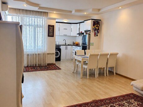 Elan №6218396 - Bakı, Yasamal r., 2 otaqlı, 70 m², 15/16 mərtəbə