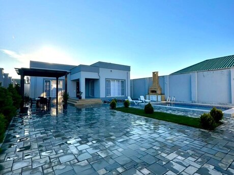 4 otaqlı həyət evi/bağ evi - Şüvəlan q. - 200 m²