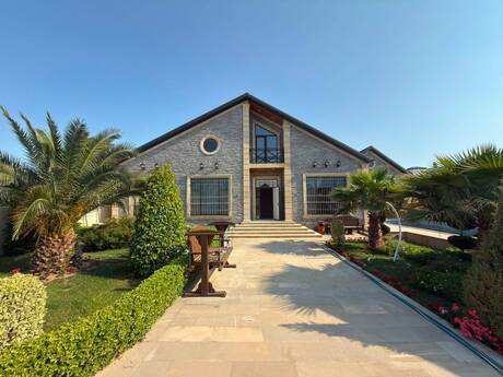 5 otaqlı həyət evi/bağ evi - Mərdəkan q. - 200 m²