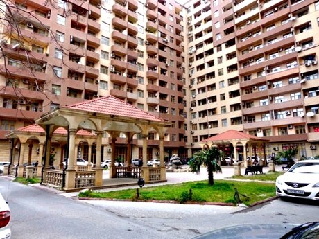 4 otaqlı yeni tikili - 28 May m. - 145 m²