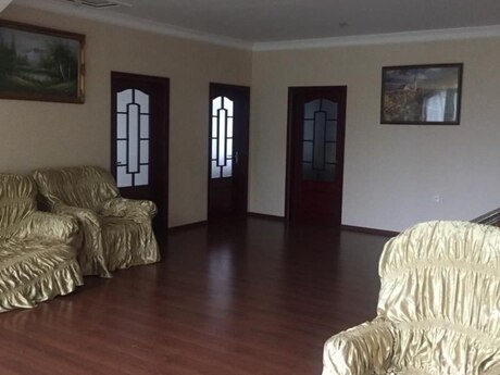 5 otaqlı həyət evi/bağ evi - Quba - 250 m²