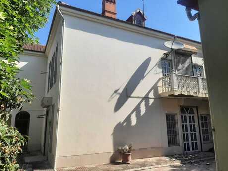 5 otaqlı həyət evi/bağ evi - Gənclik m. - 274 m²
