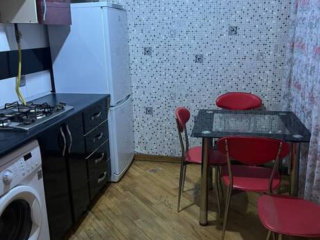3 otaqlı yeni tikili - İnşaatçılar m. - 80 m²