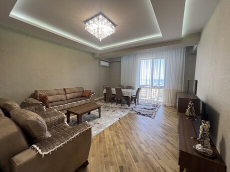 Elan №6219086 - Bakı, Şah İsmayıl Xətai m., 3 otaqlı, 125 m², 9/16 mərtəbə