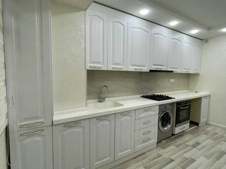 2 otaqlı köhnə tikili - 8 Noyabr m. - 60 m²