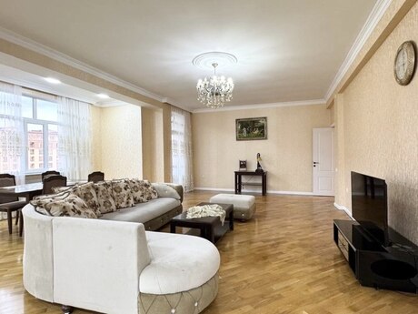 Elan №6219133 - Bakı, 28 May m., 3 otaqlı, 160 m², 18/20 mərtəbə