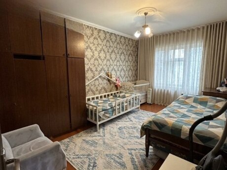 3 otaqlı köhnə tikili - Xalqlar Dostluğu m. - 86 m²