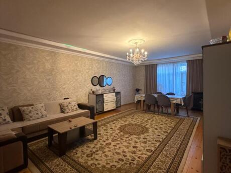 Elan №6219321 - Bakı, Binəqədi q., 7 otaqlı, 230 m²