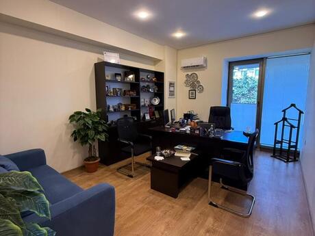 8 otaqlı ofis - Nəriman Nərimanov m. - 200 m²