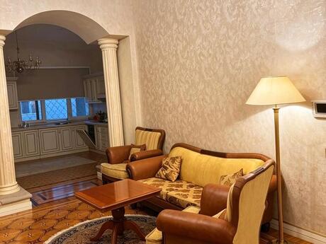 Kirayə 4 otaqlı mənzil, 160 m², Nizami: 2 500 ₼/ay 5