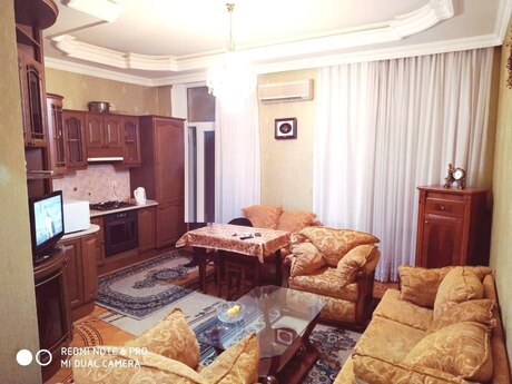 Elan №6219707 - Bakı, İçəri Şəhər m., 2 otaqlı, 50 m², 4/5 mərtəbə