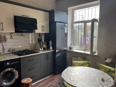 3 otaqlı həyət evi/bağ evi - Zabrat q. - 130 m²