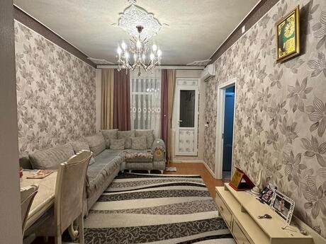 Elan №6219730 - Bakı, Memar Əcəmi m., 2 otaqlı, 55 m², 2/5 mərtəbə