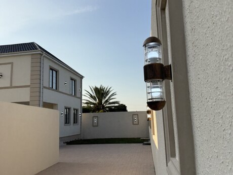 5 otaqlı həyət evi/bağ evi - Buzovna q. - 220 m²