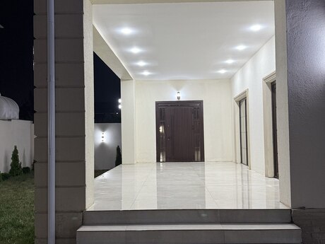 5 otaqlı həyət evi/bağ evi - Buzovna q. - 220 m²