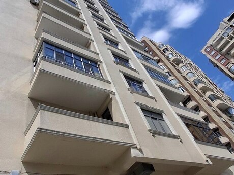 4 otaqlı yeni tikili - Elmlər Akademiyası m. - 188.6 m²