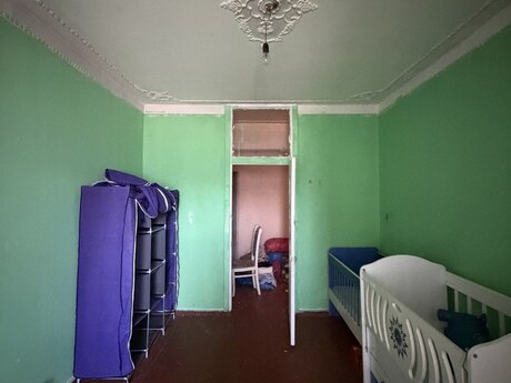 3 otaqlı köhnə tikili - Bakıxanov q. - 75 m²