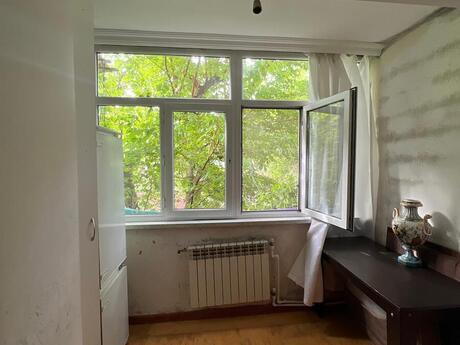3 otaqlı köhnə tikili - Nəsimi r. - 75 m²
