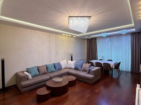 4 otaqlı yeni tikili - Elmlər Akademiyası m. - 175 m²