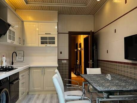 3 otaqlı yeni tikili - Nizami m. - 135 m²
