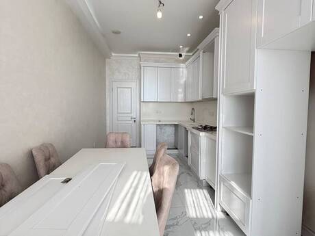 3 otaqlı mənzil, 130 m², İnşaatçılar: 309 000 ₼ 3