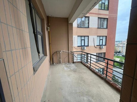 4 otaqlı yeni tikili - Elmlər Akademiyası m. - 181 m²