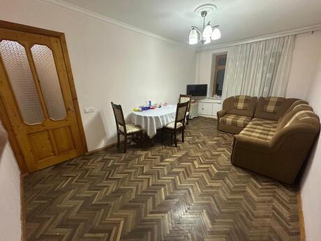 2-комн. вторичка - м. Элмляр Академиясы - 45 м²