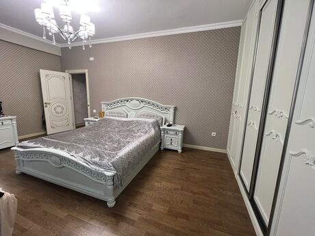 3-комн. новостройка - м. Шах Исмаил Хатаи - 136 м²