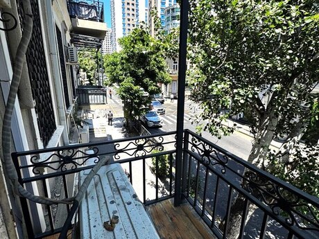 3 otaqlı mənzil, 80 m², 28 May: 205 000 ₼ 5