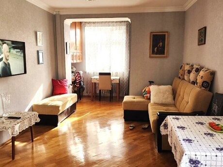 Elan №6220937 - Bakı, 28 May m., 1 otaqlı, 50 m², 4/5 mərtəbə