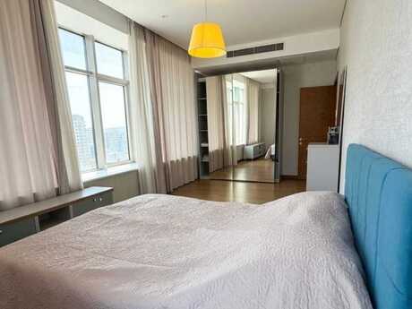 Elan №6221096 - Bakı, Şah İsmayıl Xətai m., 4 otaqlı, 210 m², 15/24 mərtəbə