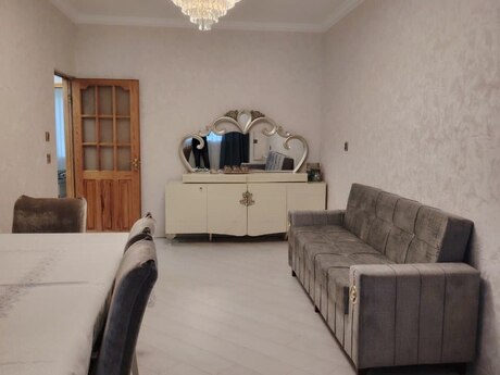 Elan №6221227 - Bakı, Köhnə Günəşli q., 3 otaqlı, 70 m², 7/9 mərtəbə